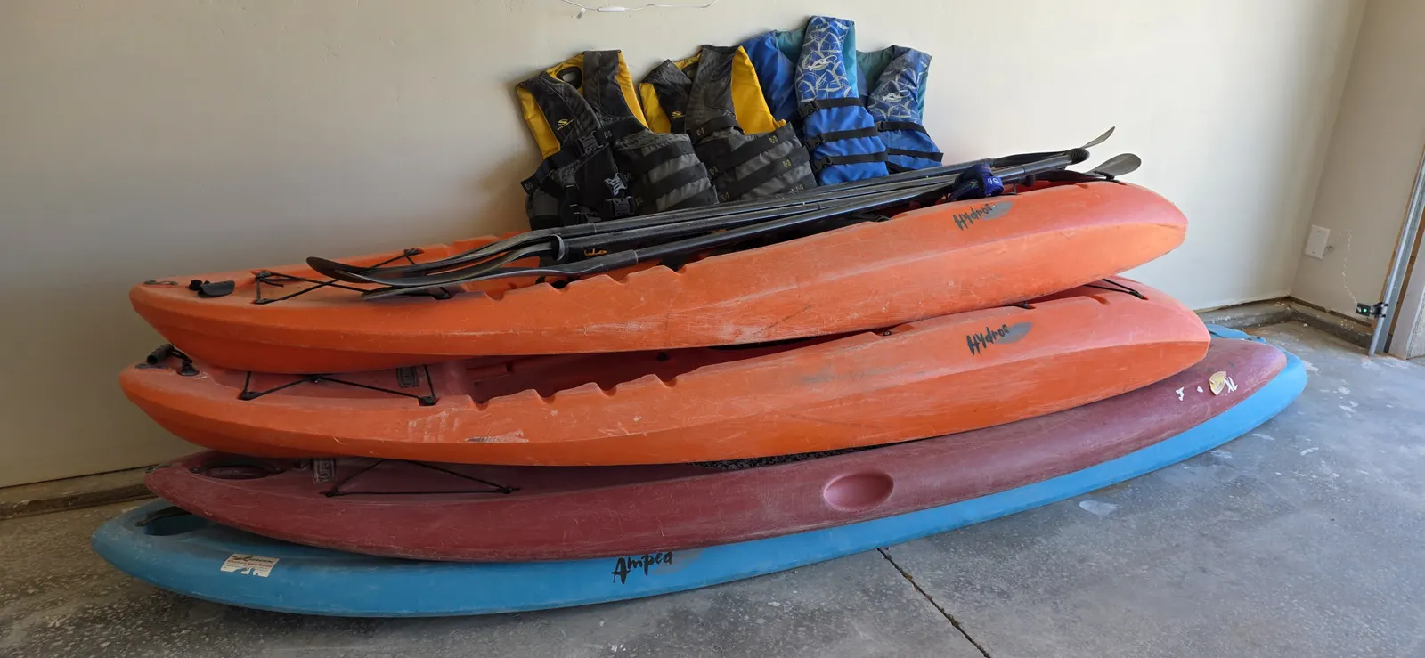 Hot Tub, Game Room, Kayaks, Boat Parking, Backyard, King, Fire Pit, Pets, W/D 4