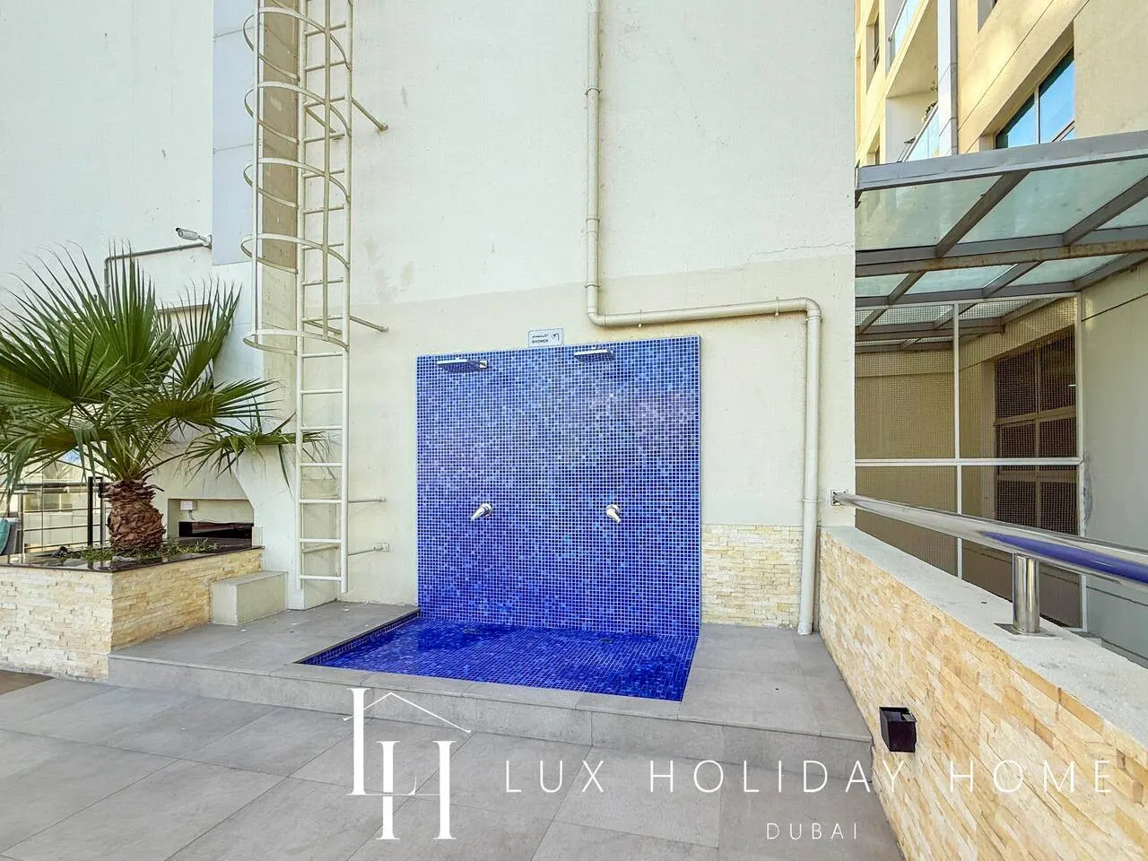 LUX The Modern Marina Suite 18