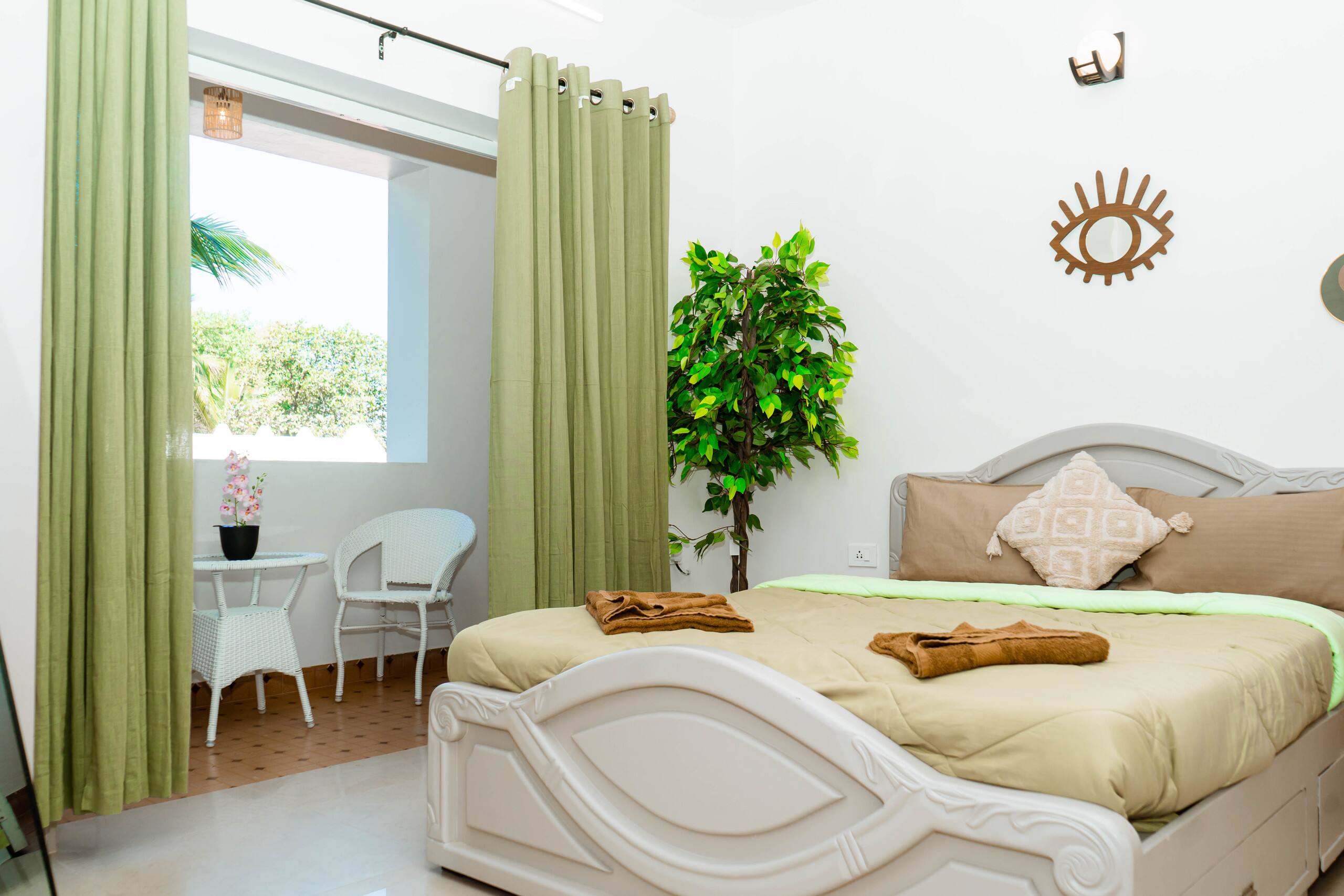 Casa Luna | 700 m stroll to Varca Beach. 38