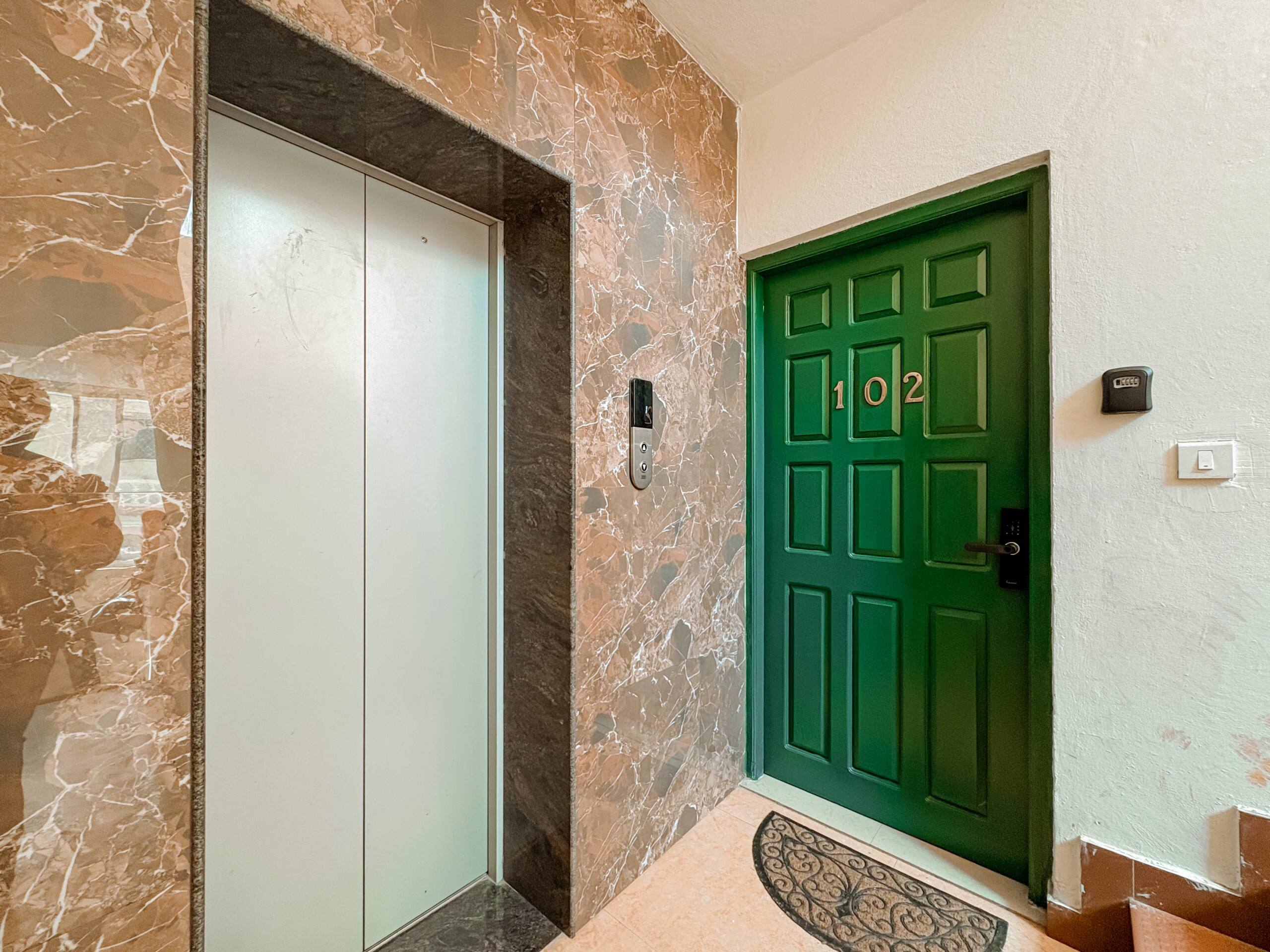 Casa Luna | 700 m stroll to Varca Beach. 12
