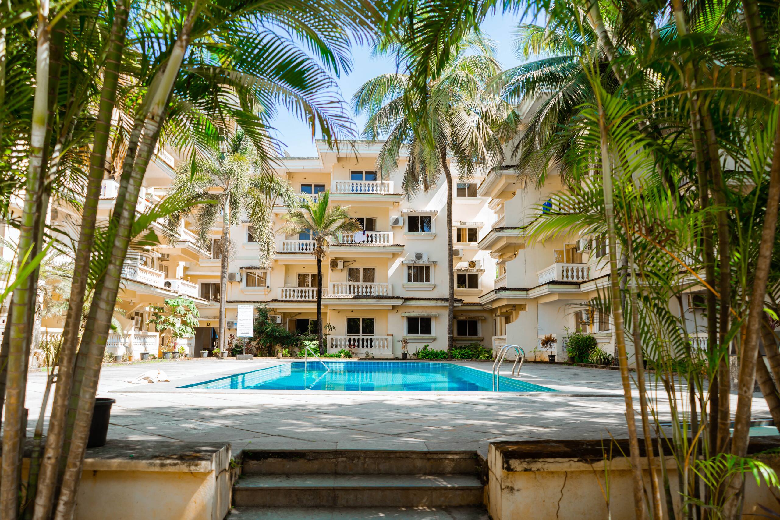 Casa Luna | 700 m stroll to Varca Beach. 9