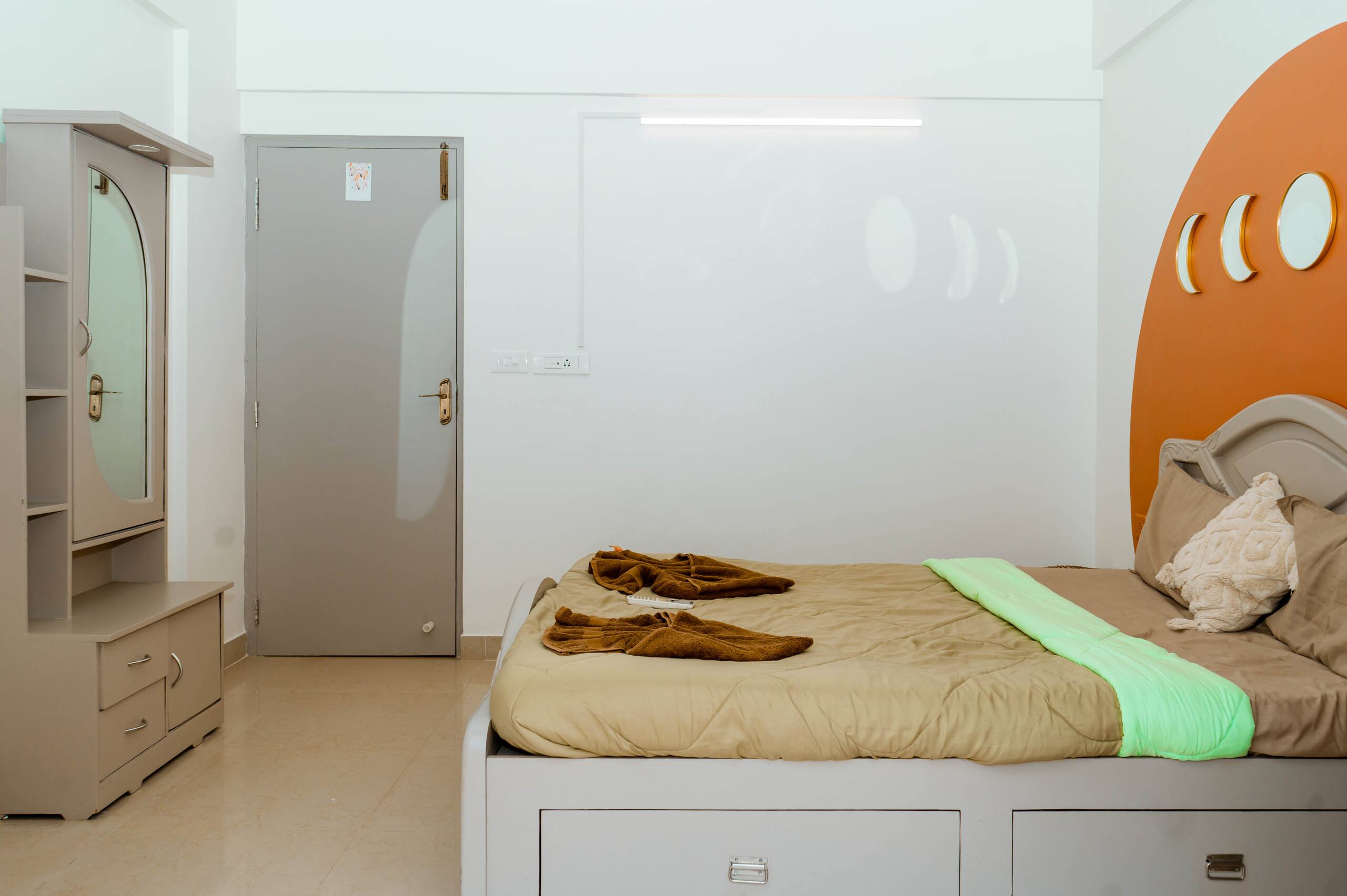 Casa Luna | 700 m stroll to Varca Beach. 35