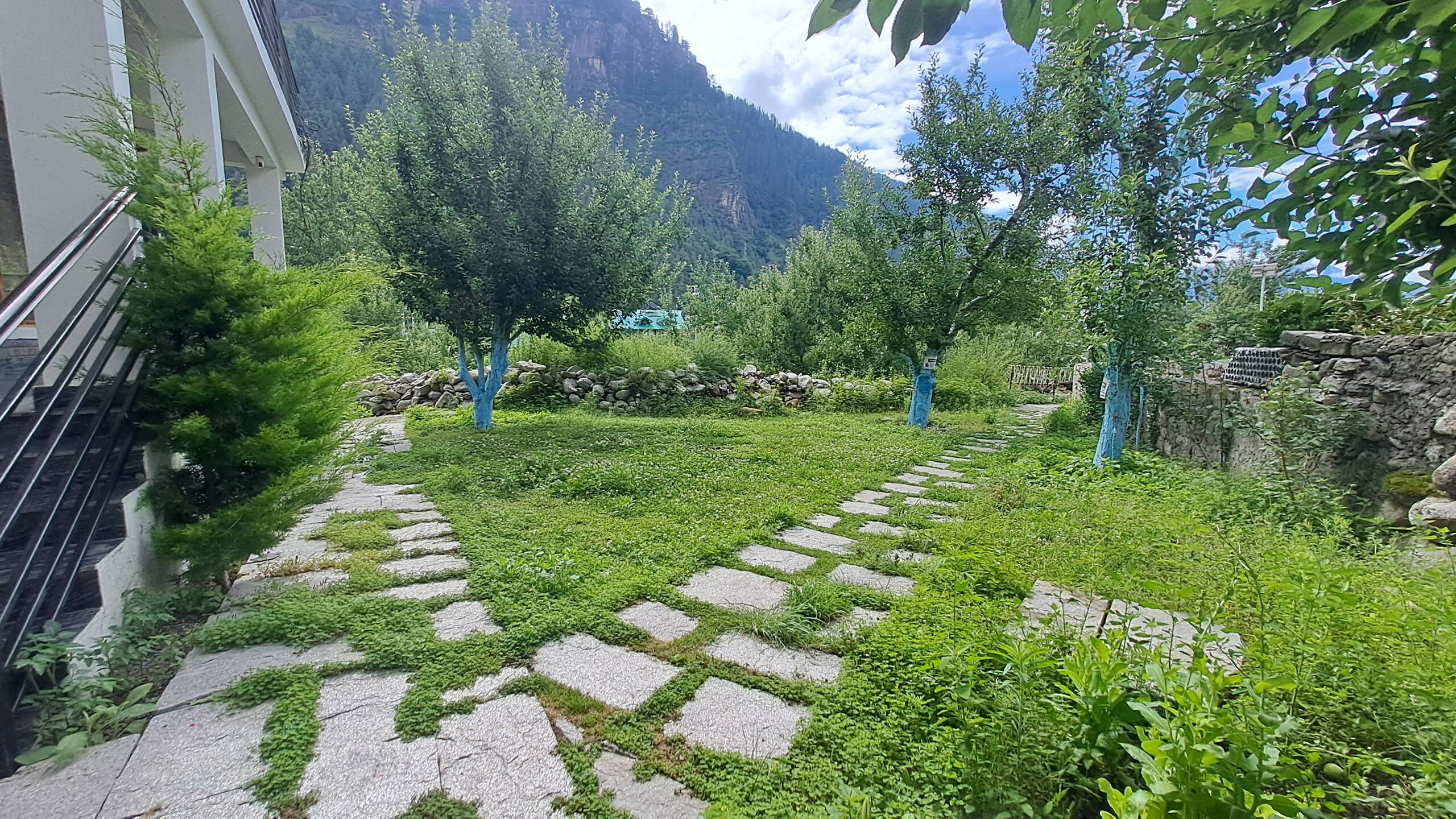 Pravara luxury villa with valley & Mountain Views — photo 4