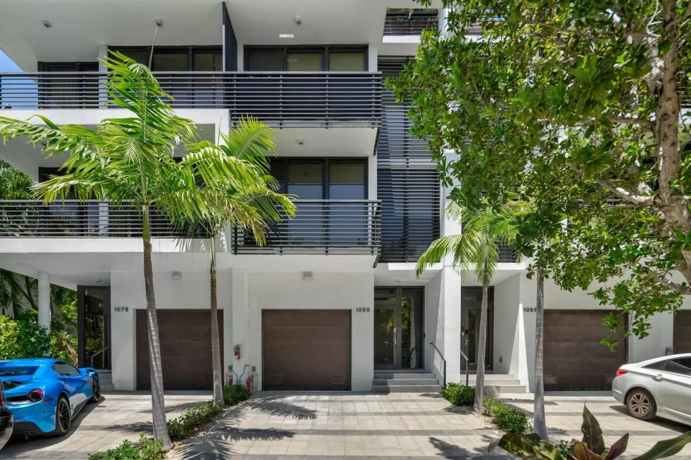 Modern Miami Oasis Private Rooftop Pool & Lounge