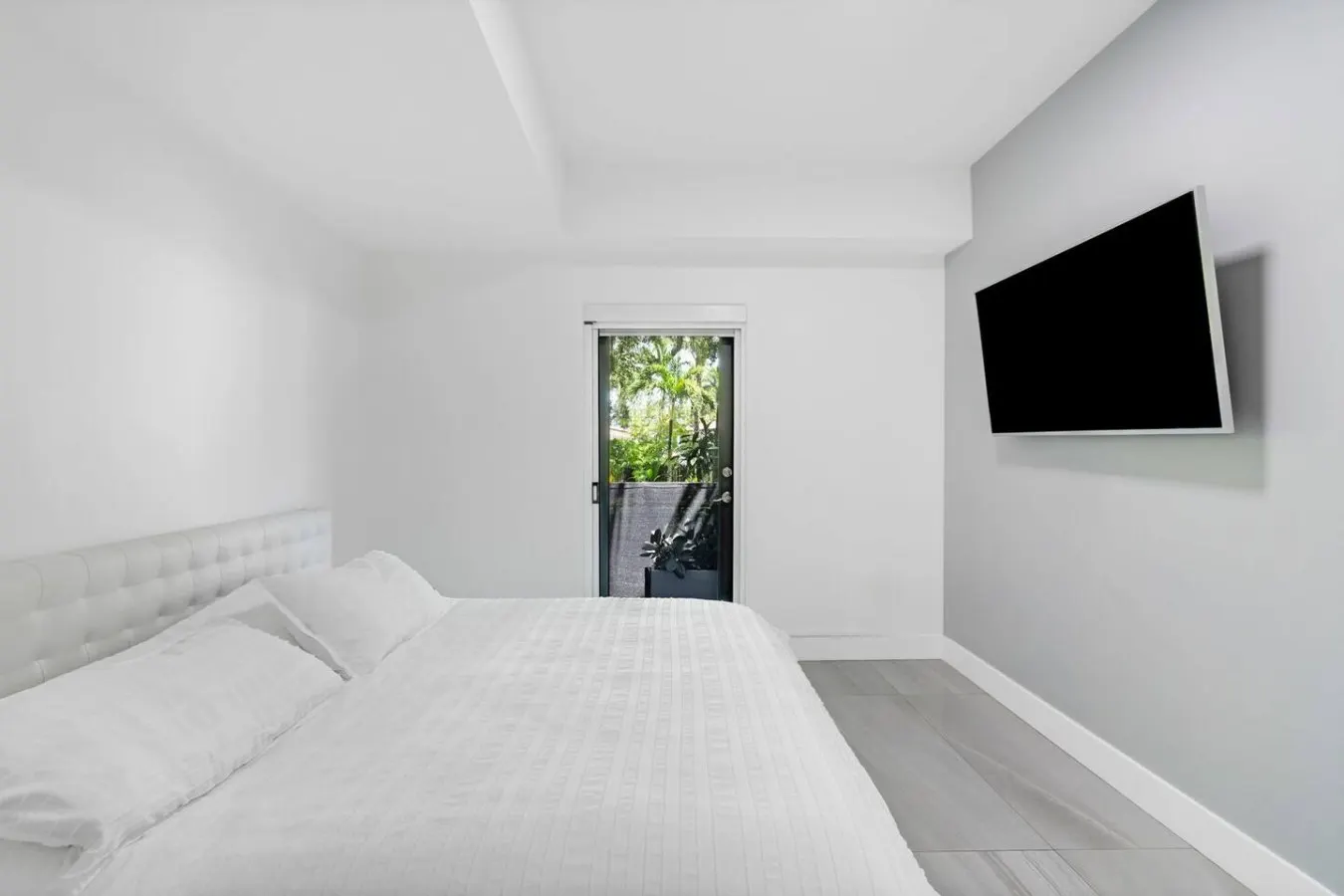Modern Miami Oasis Private Rooftop Pool & Lounge 9