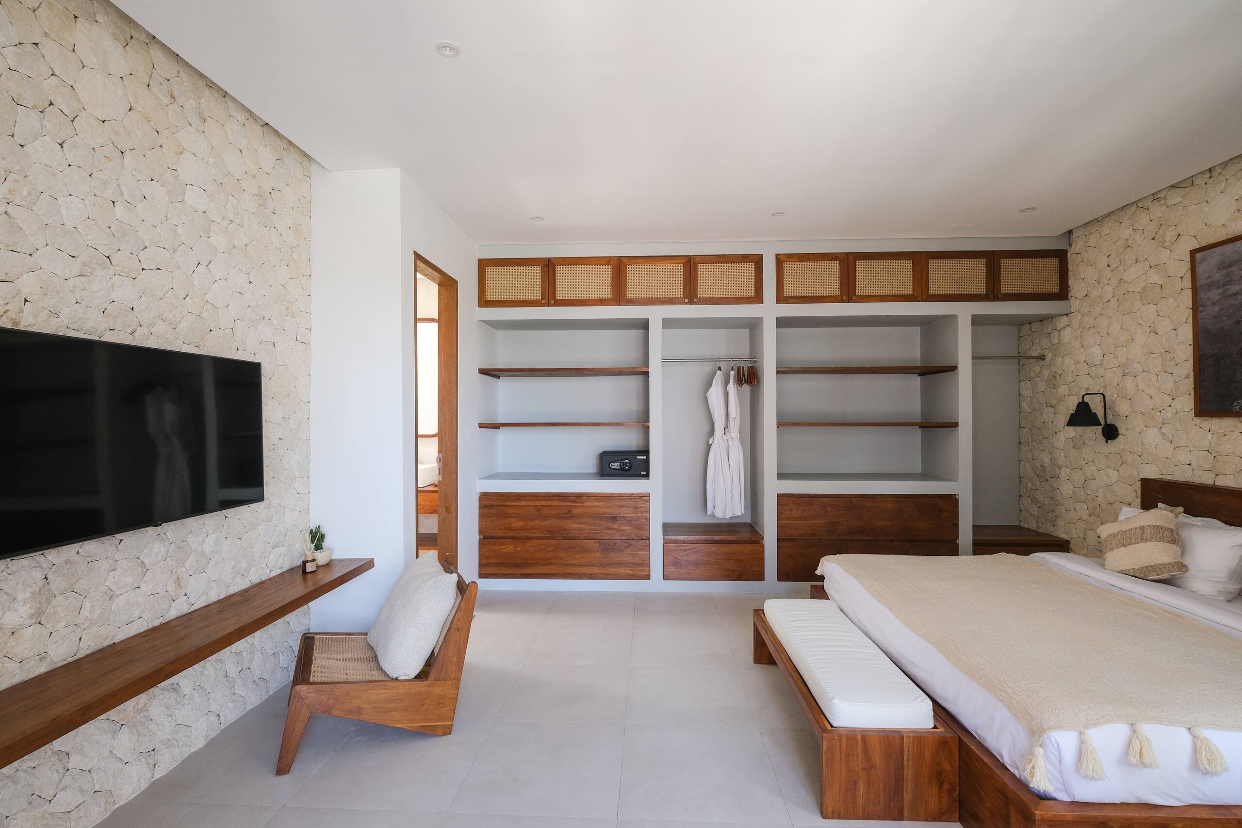 The Arki Villa: Experience Luxury Living in Canggu 24