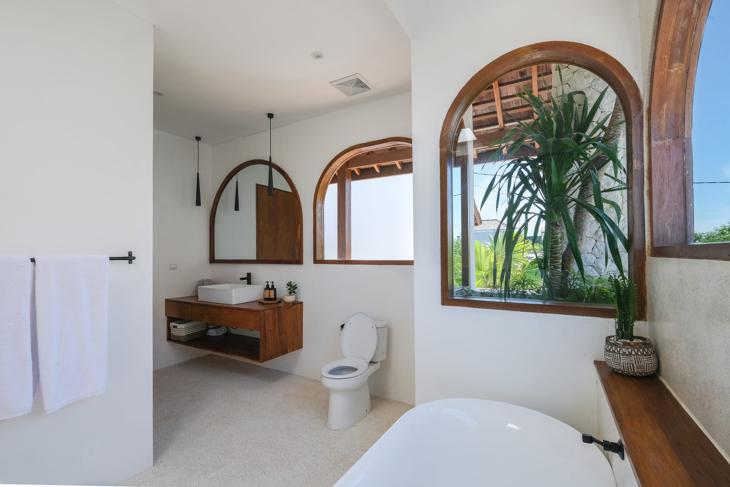 The Arki Villa: Experience Luxury Living in Canggu 29