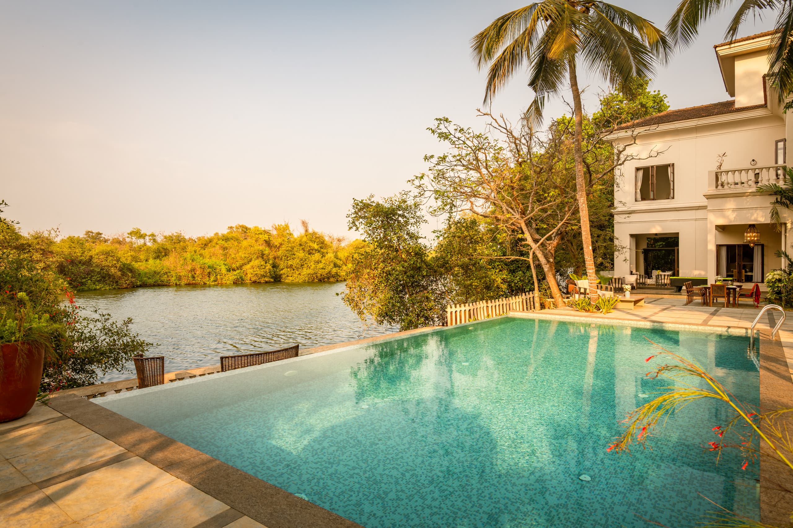 Serene Mansion 8BHK Riverview Big Family Villa 7
