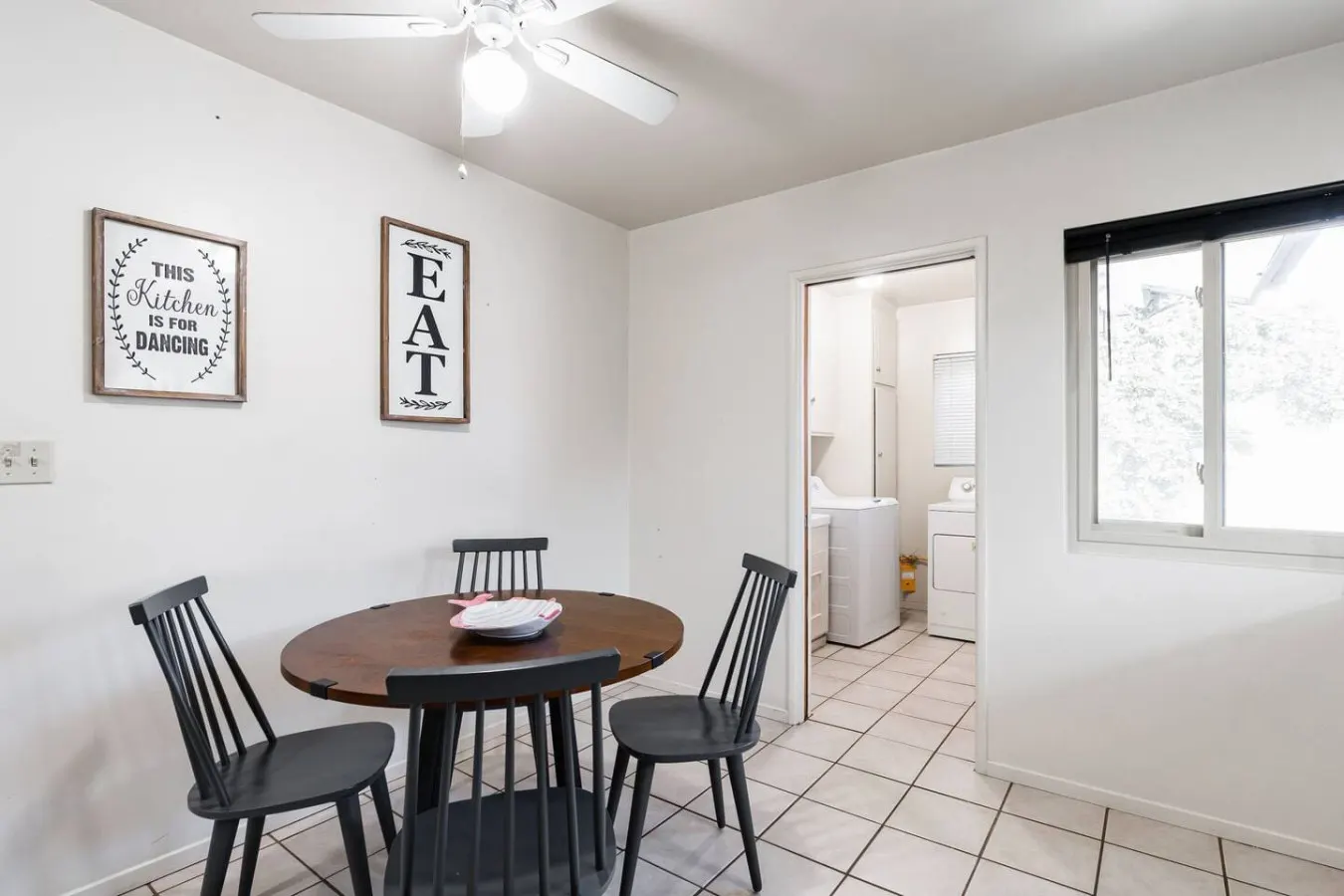 Casa Italia -2BR- AC & FREE Driveway parking 10