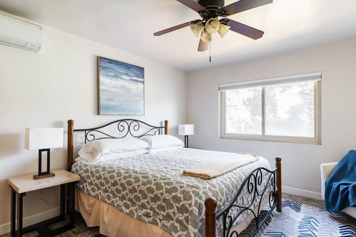 Casa Italia -2BR- AC & FREE Driveway parking 7