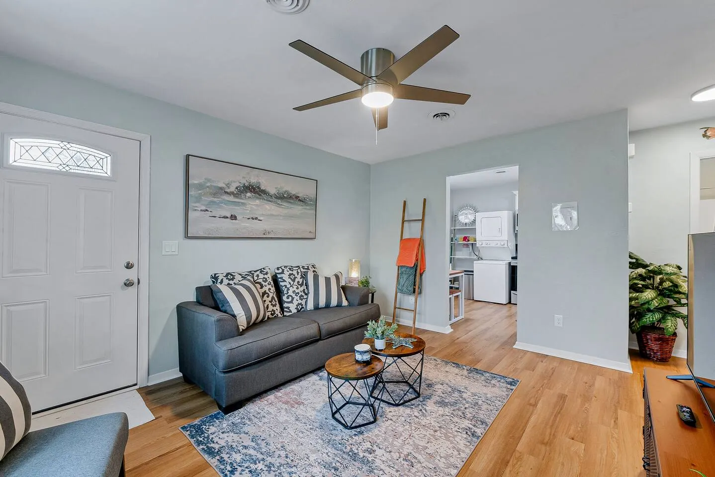 Norfolk 2BR Dogs Welcome + Free Parking 9
