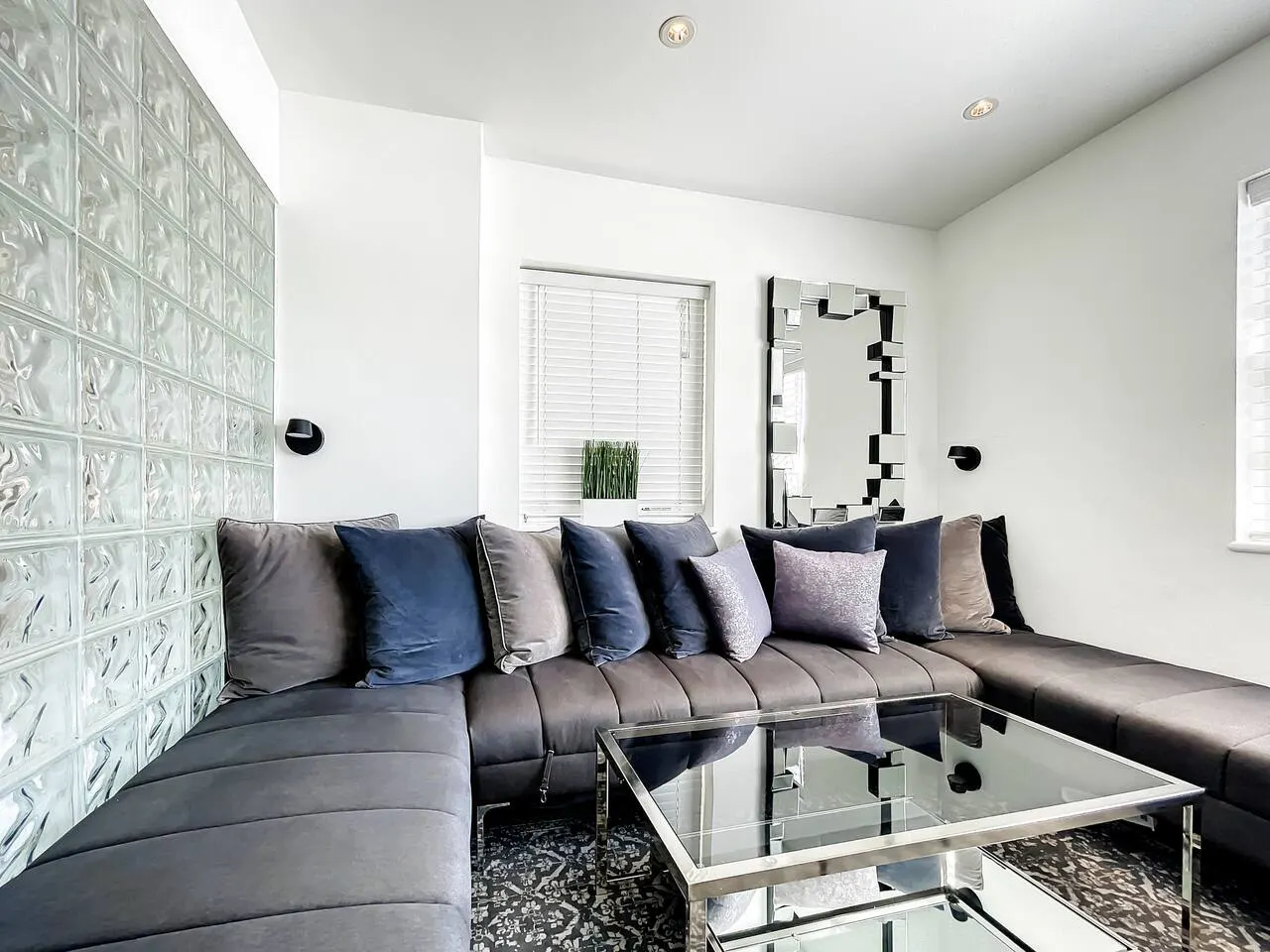 NEW: SoBe Oceanfront 7 Room Ocean Dr 15