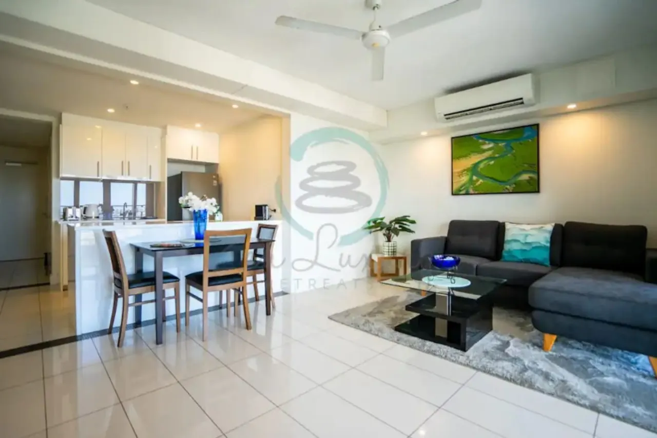 Zen Ocean Pebble 1-BR/1-BA Sea View Retreat 3