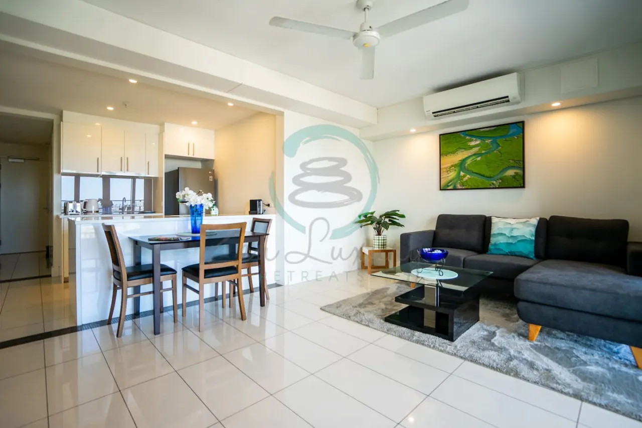 Zen Ocean Pebble 1-BR/1-BA Sea View Retreat 4