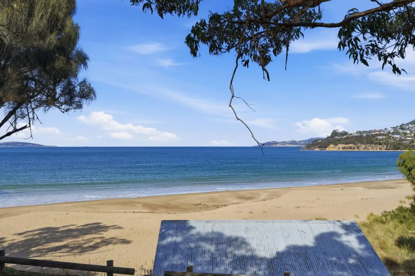 Modern Beachside Studio 18