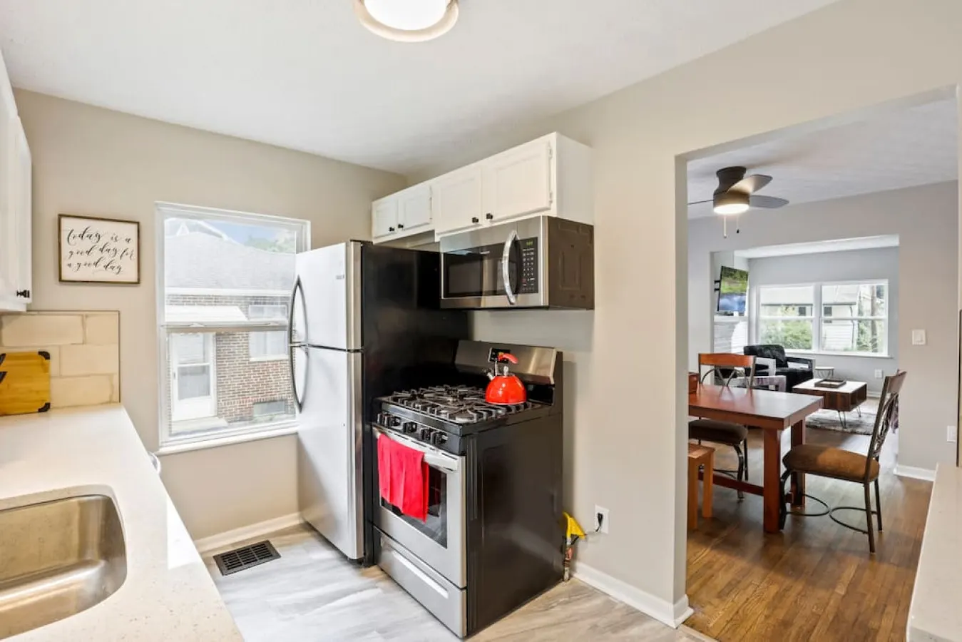 Cozy Cottage 9