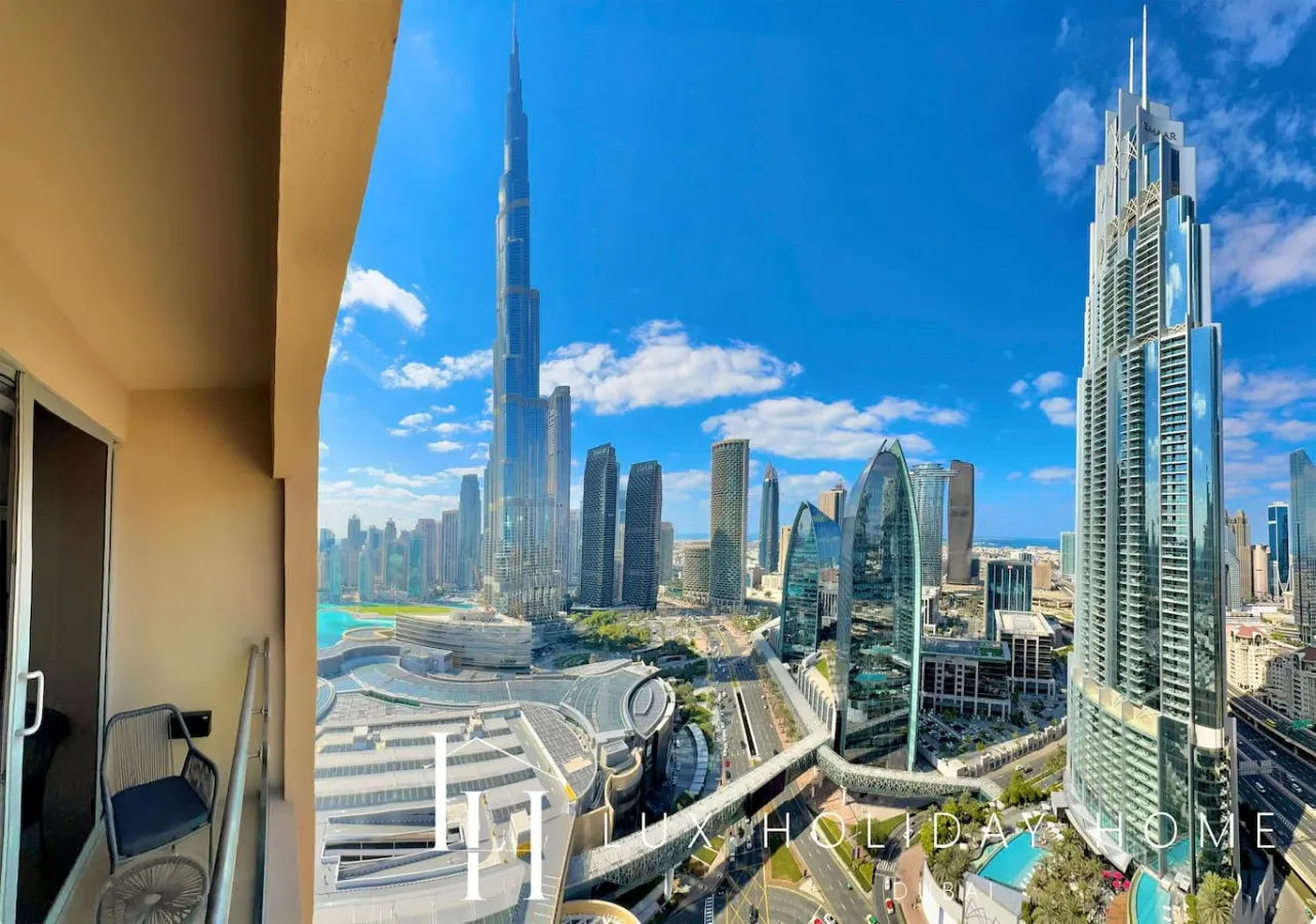 LUX The EMAAR Fashion Avenue Studio 2 3