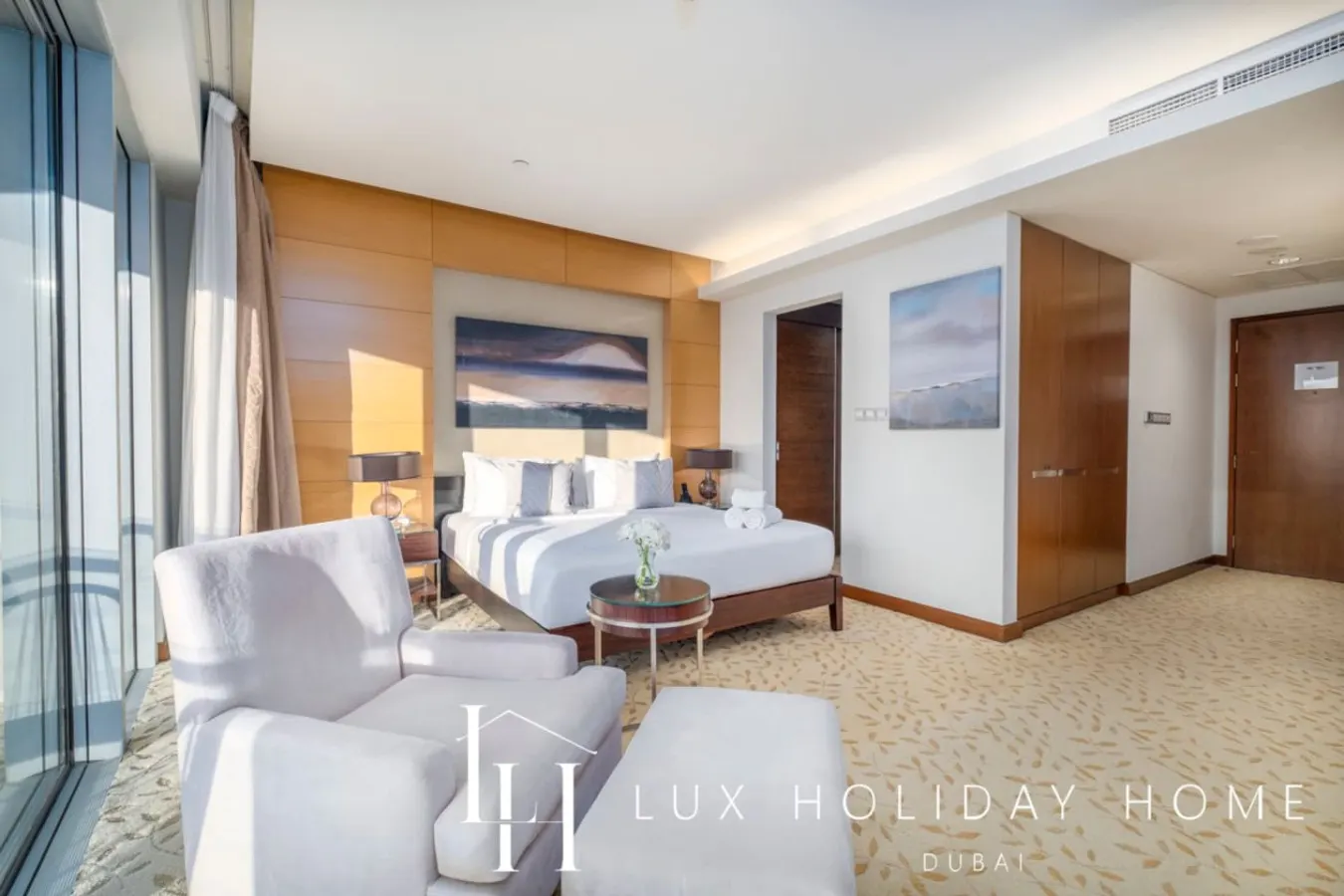 LUX The EMAAR Fashion Avenue Studio 2 5