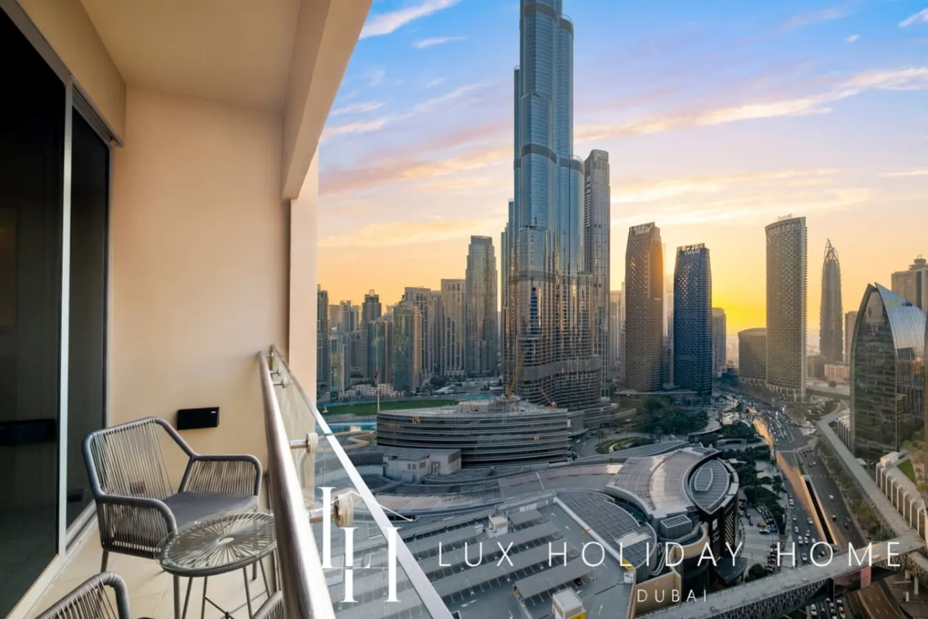 LUX The EMAAR Fashion Avenue Studio 2 8