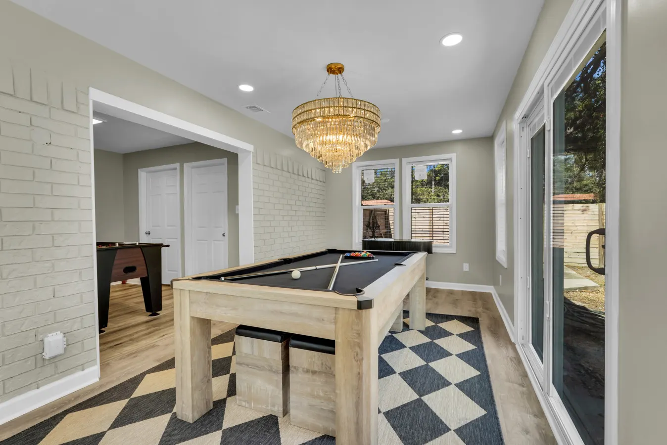 Gilded Magnolia Savannah Home Heated Pool Hot Tub Sleeps 8 6