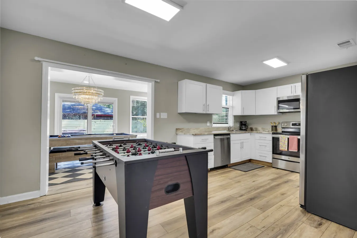 Gilded Magnolia Savannah Home Heated Pool Hot Tub Sleeps 8 8