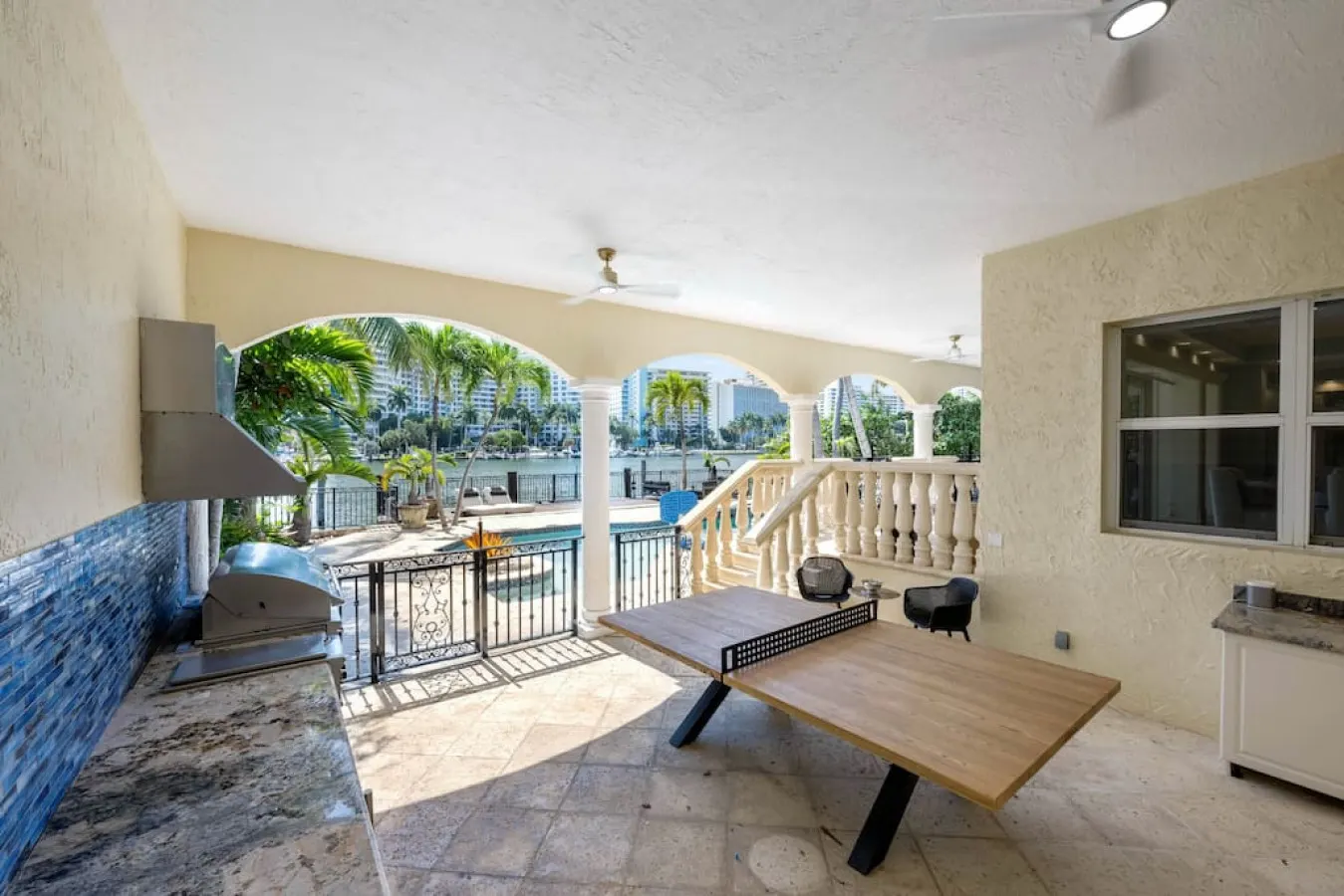 Villa Santorini 8BR 7BA for 26 Waterfront, Private Pool & More Miami Beach 10