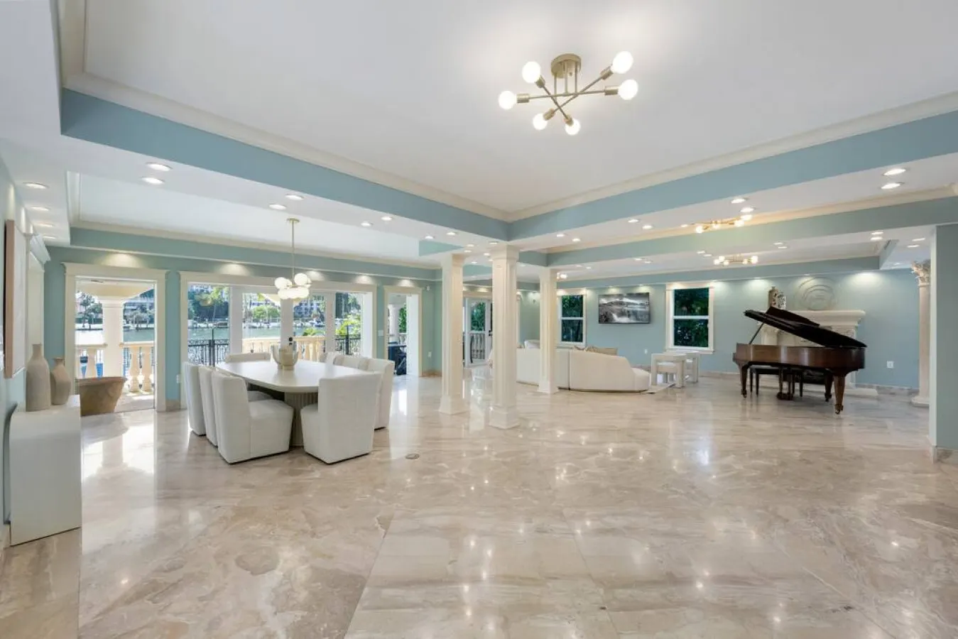 Villa Santorini 8BR 7BA for 26 Waterfront, Private Pool & More Miami Beach 17