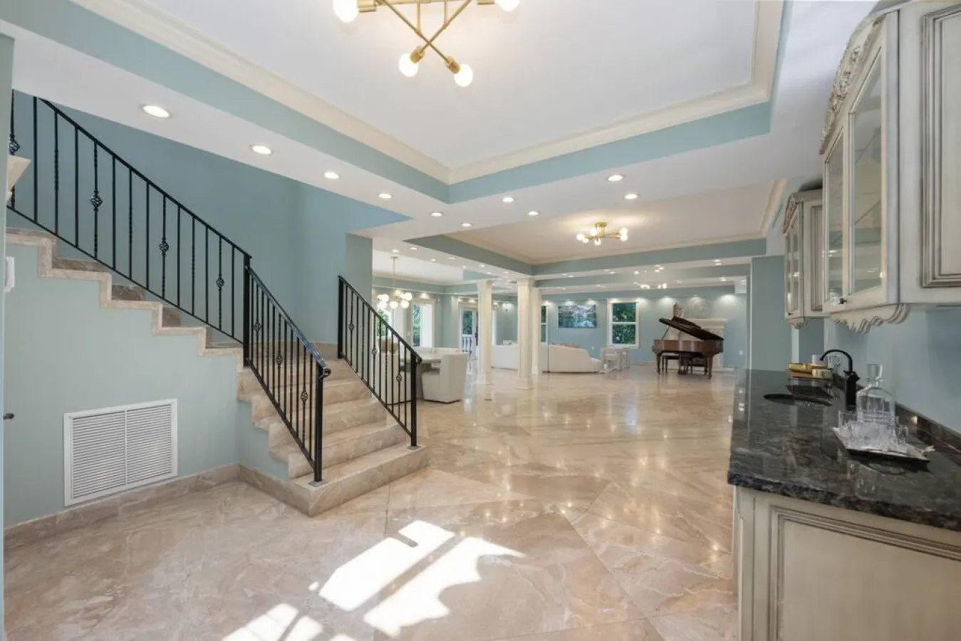 Villa Santorini 8BR 7BA for 26 Waterfront, Private Pool & More Miami Beach 18