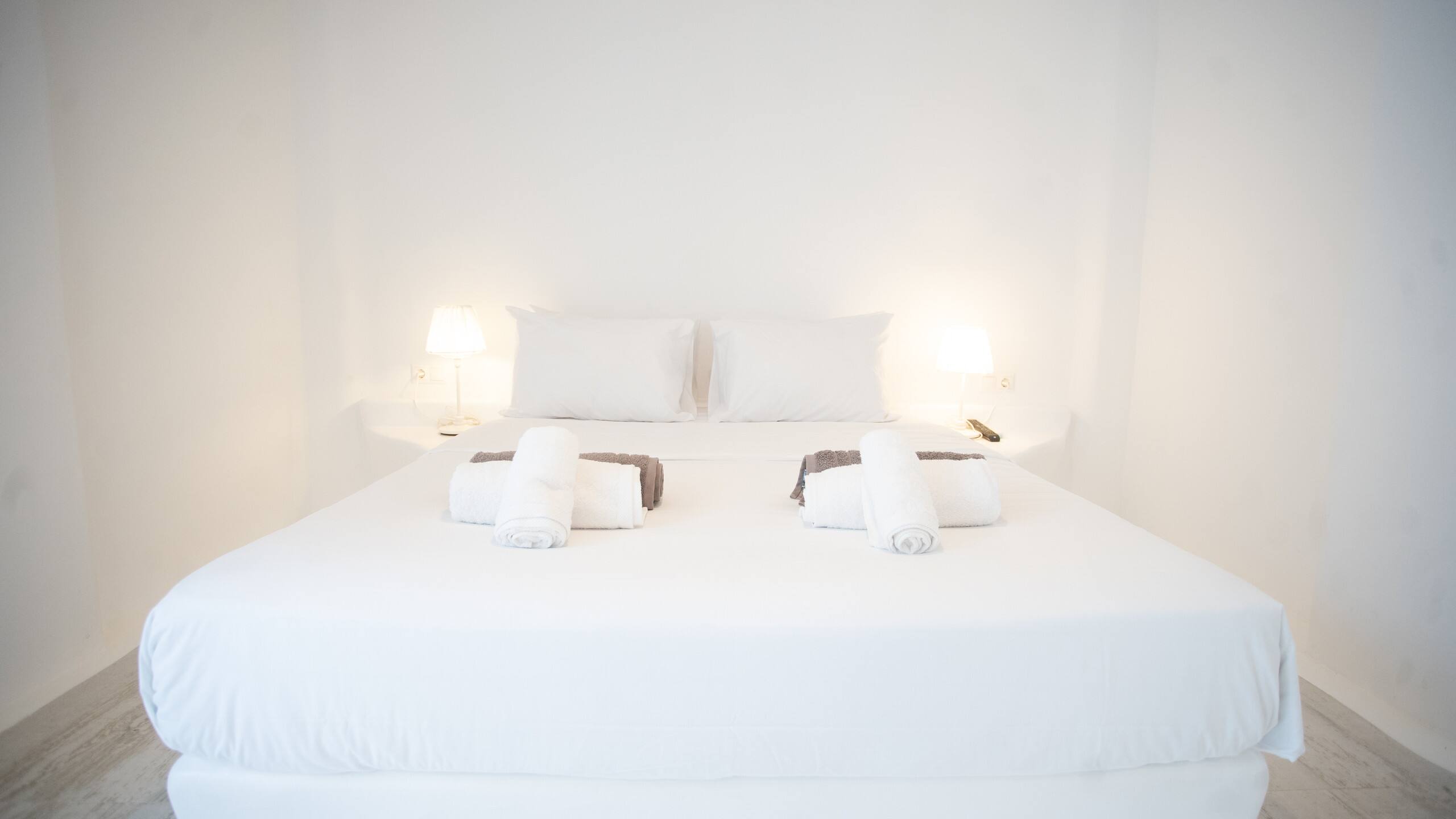 EliaSpiritVillaA1-5BD Mykonos w/pool Live&Travel 18