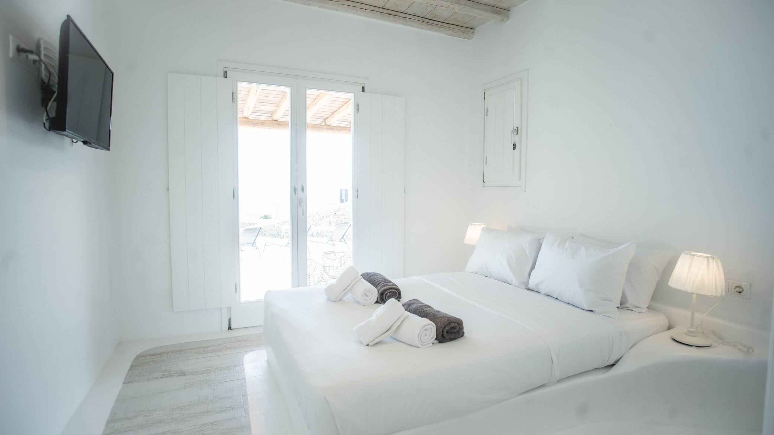 EliaSpiritVillaA1-5BD Mykonos w/pool Live&Travel 16