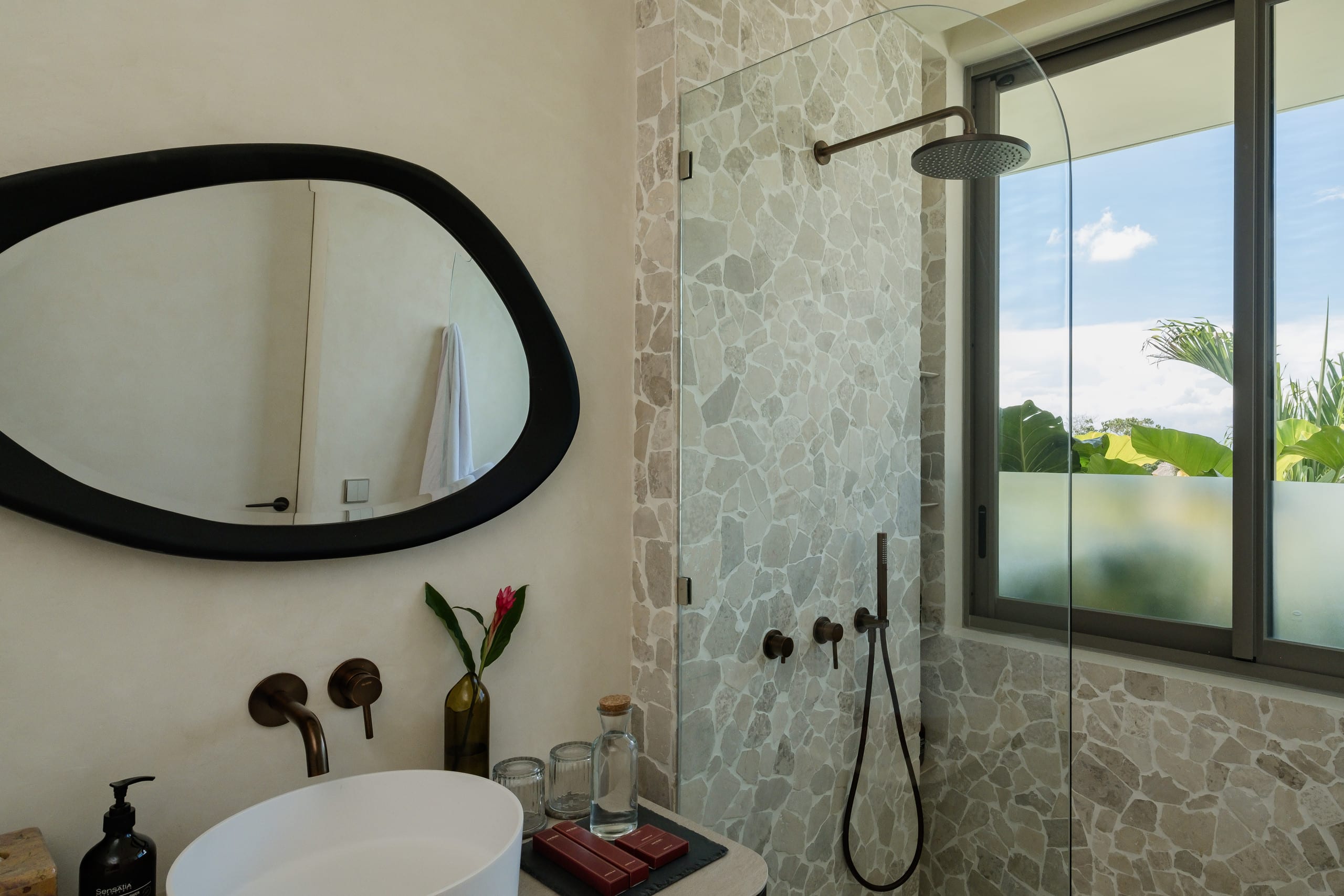 Uluwatu Seaview Villas by NueState 35