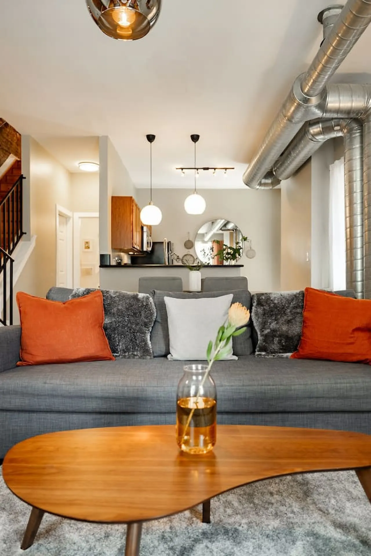 Lux Parkside Townhome Free Parking Walk to ALL 7
