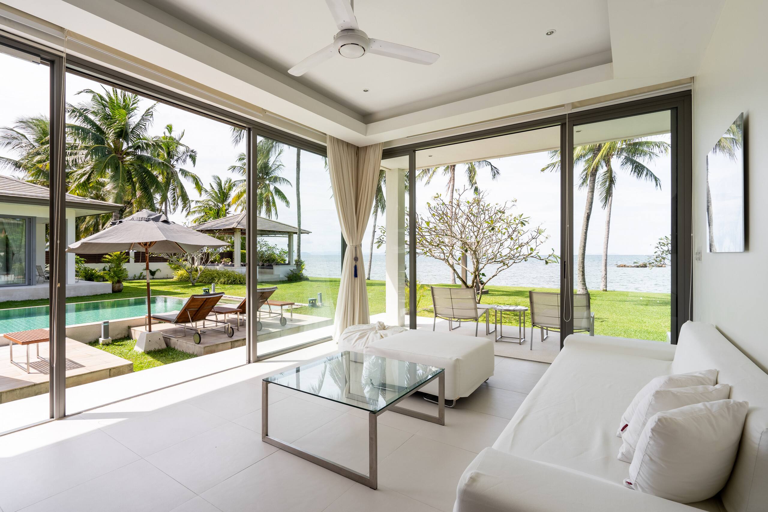 Baan Asan: Beachfront, Full Service, Pool, Gym — photo 2