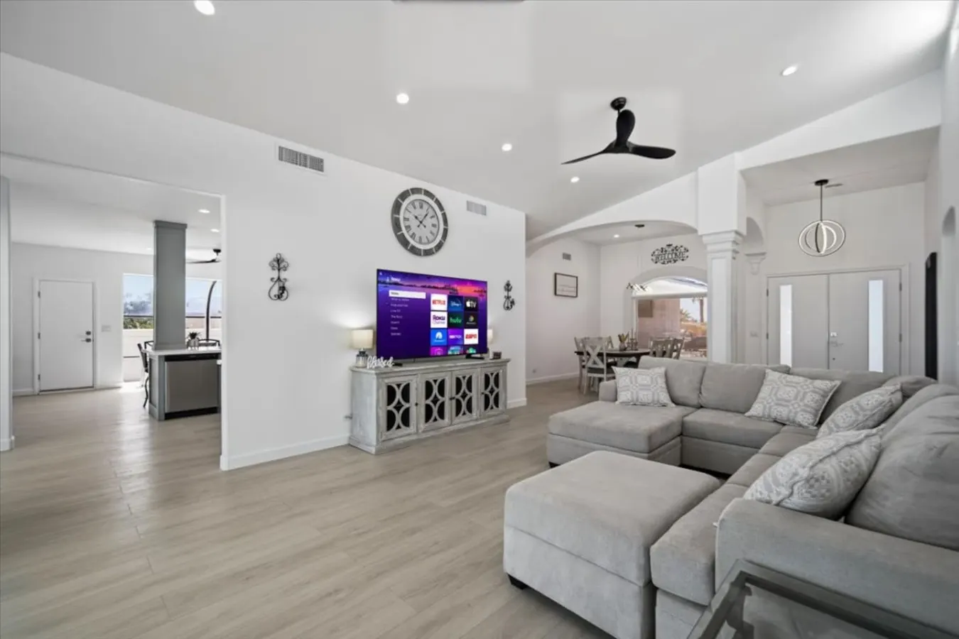 Donner Delight - Pool, Game Room, Newly Remodeled 9