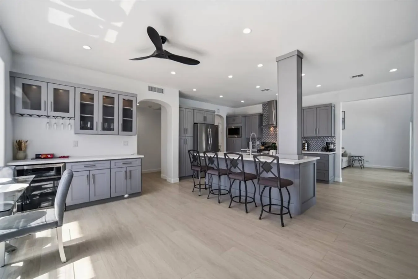 Donner Delight - Pool, Game Room, Newly Remodeled 11