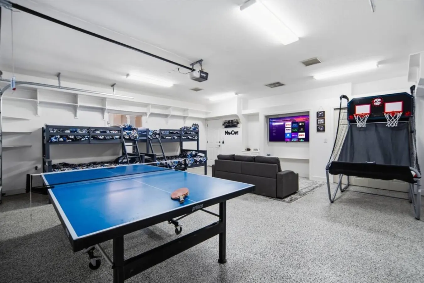 Donner Delight - Pool, Game Room, Newly Remodeled — photo 3