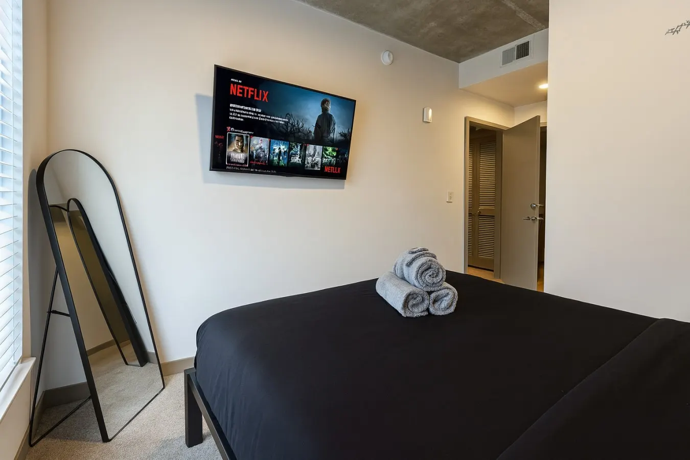 The Downtown Gem Modern Luxe Escape 10H 9
