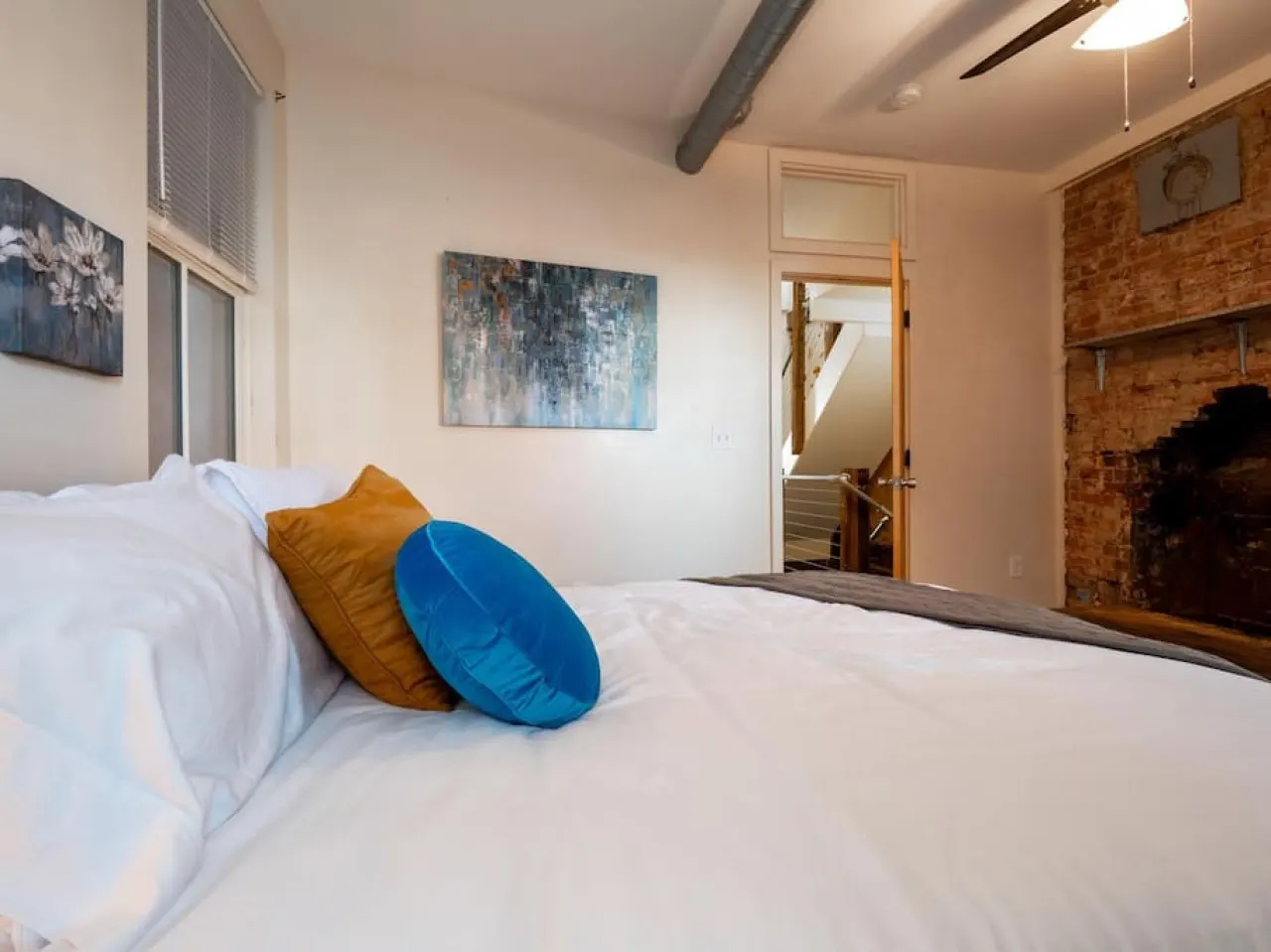 Spacious Suites in OTR - Findlay Market! 14