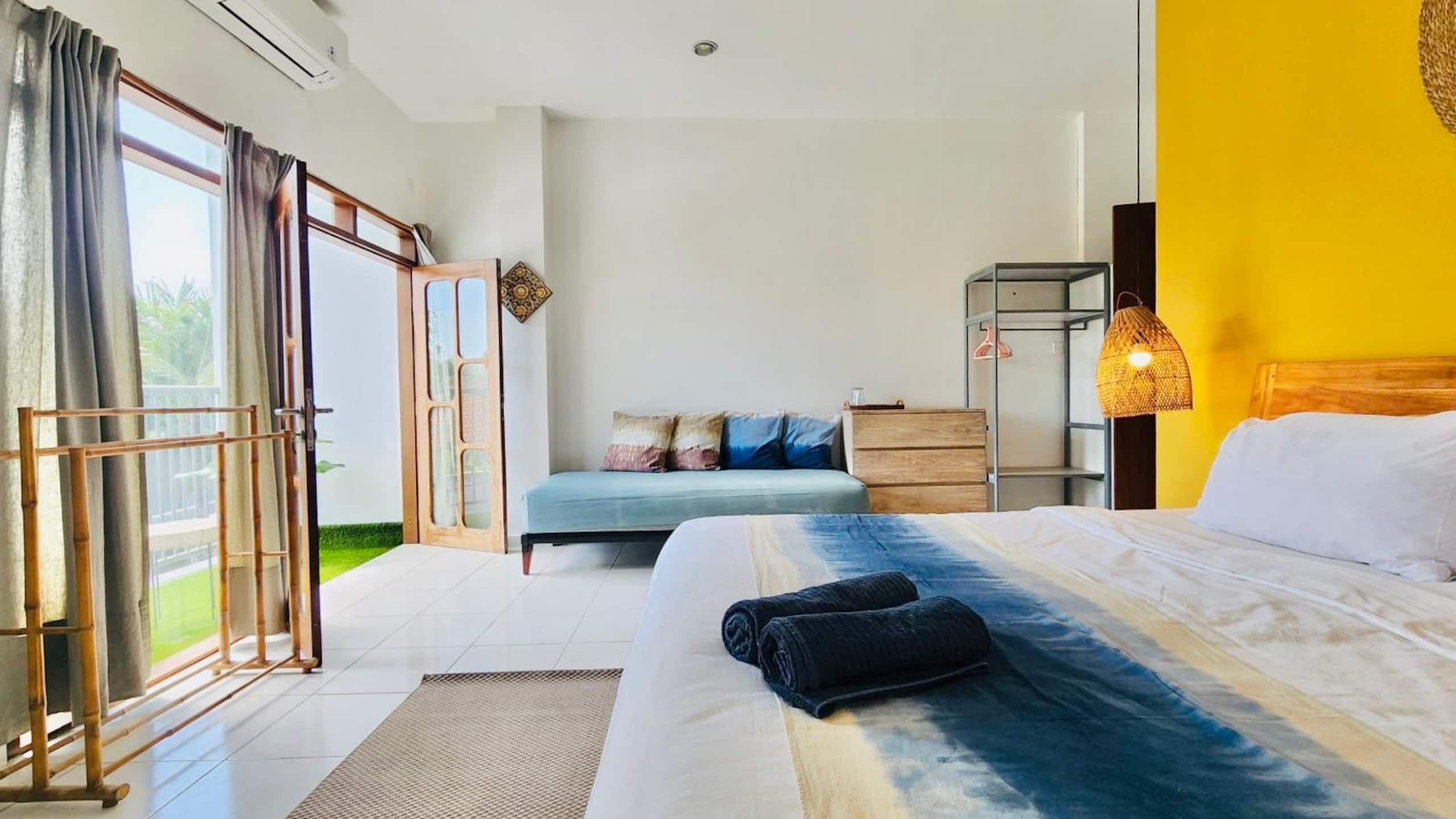 Suite 6-1 BR w' Balcony in Canggu 8
