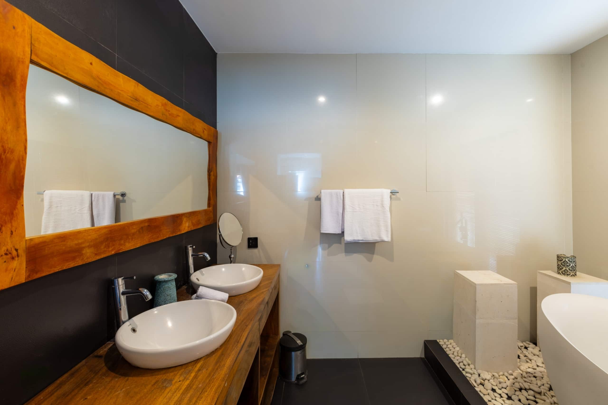 Sanga - 3BR Villa with Pool & Rooftop, Canggu 28