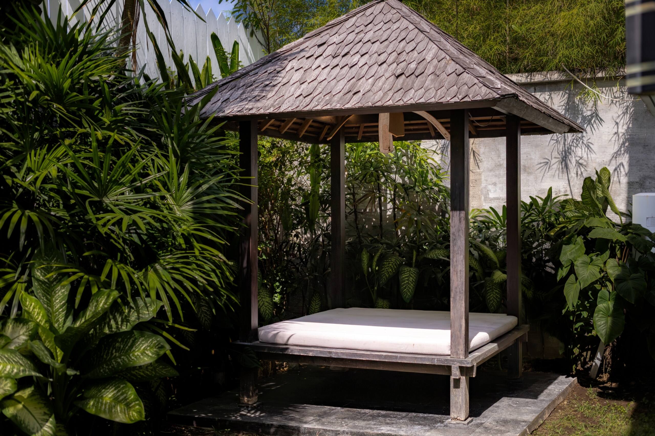 Sanga - 3BR Villa with Pool & Rooftop, Canggu 8