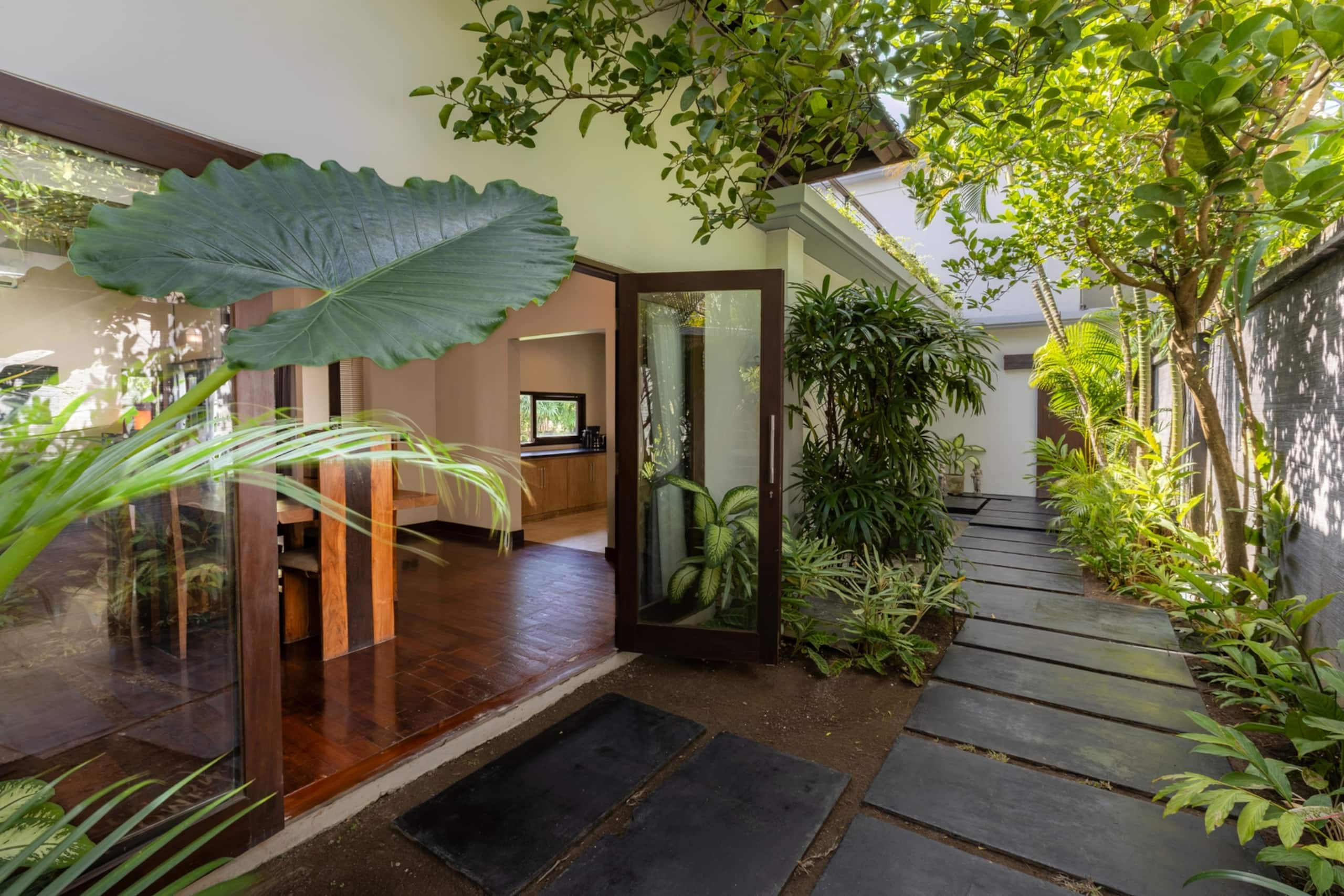 Sanga - 3BR Villa with Pool & Rooftop, Canggu 31