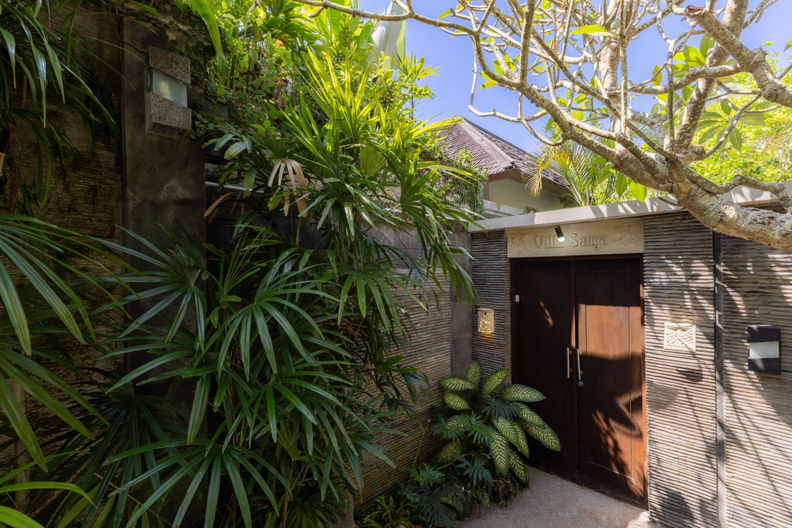 Sanga - 3BR Villa with Pool & Rooftop, Canggu 32