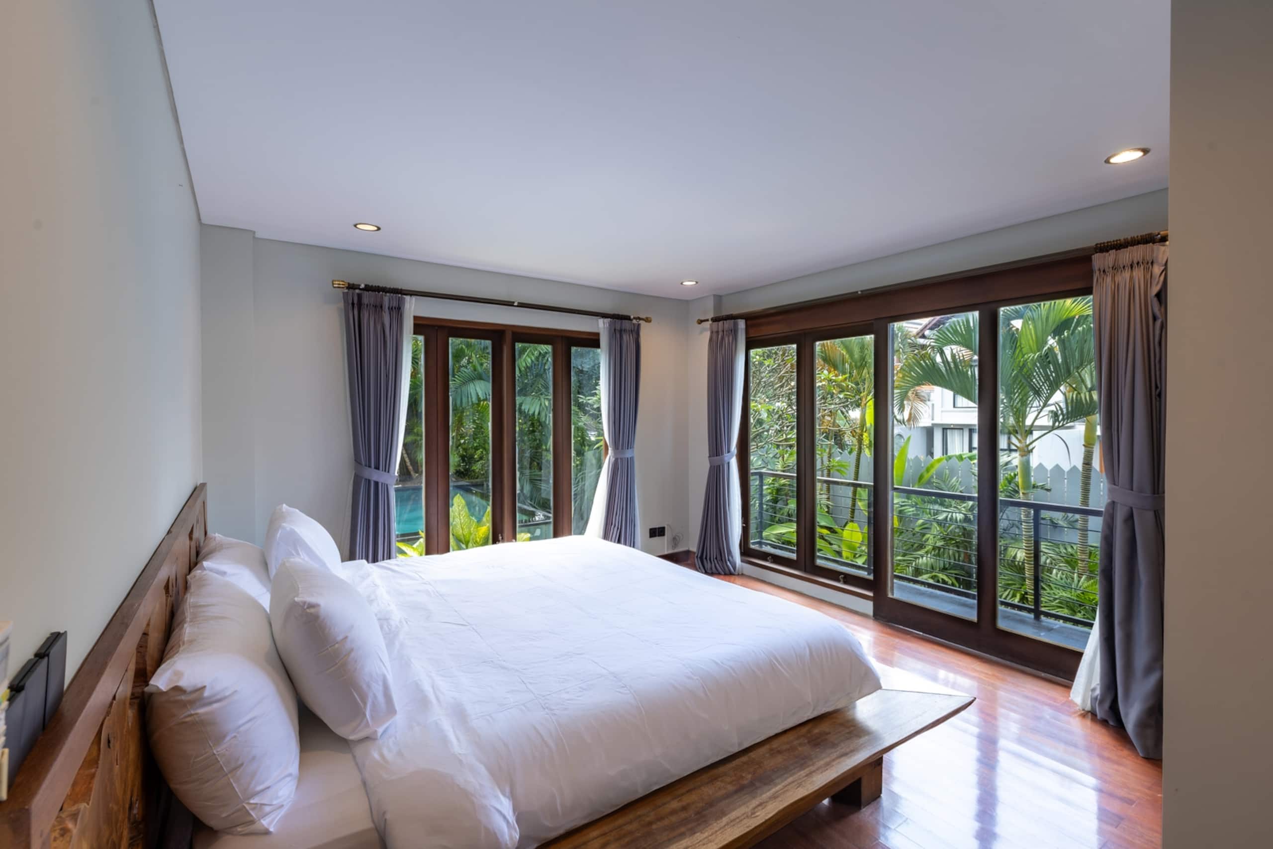 Sanga - 3BR Villa with Pool & Rooftop, Canggu 18