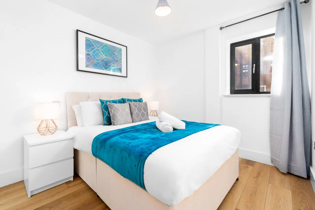 Stylish 2 Bedroom Apartment - City Centre - Netflix 14