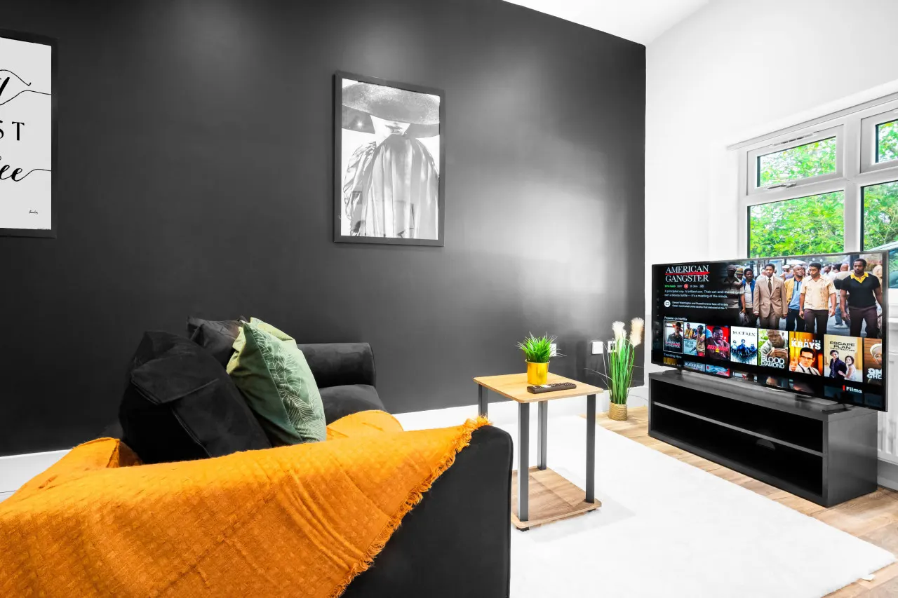 Stylish Apartment - Fast WiFi - Rowley Regis 12