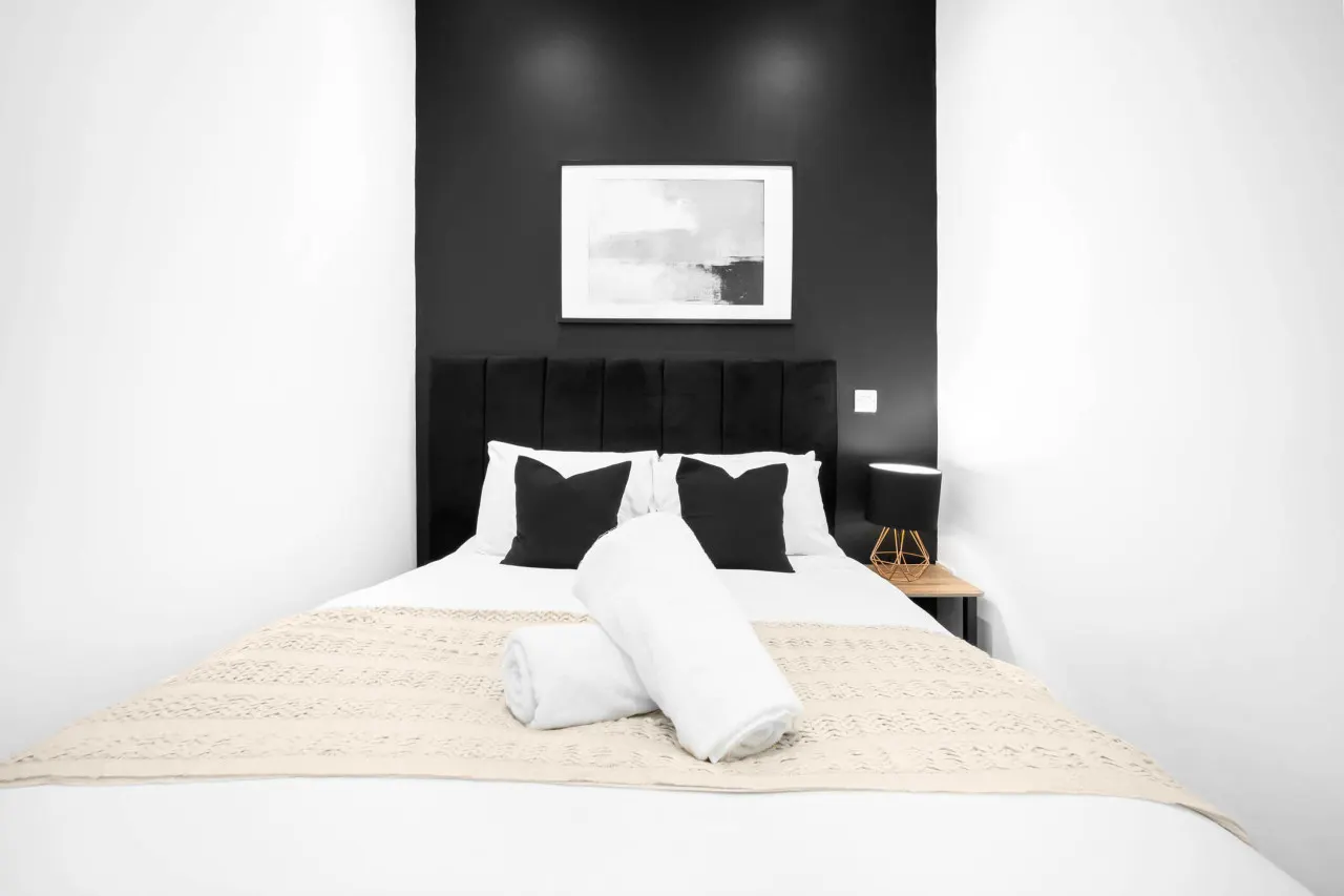 Stylish Apartment - Fast WiFi - Rowley Regis 15