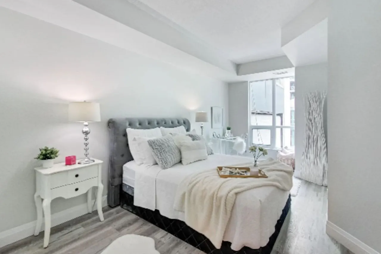Stylish 1BR Nicely Decorated Near Waterfront 2