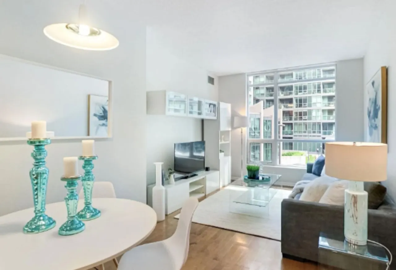 Stylish 1BR Nicely Decorated Near Waterfront 5