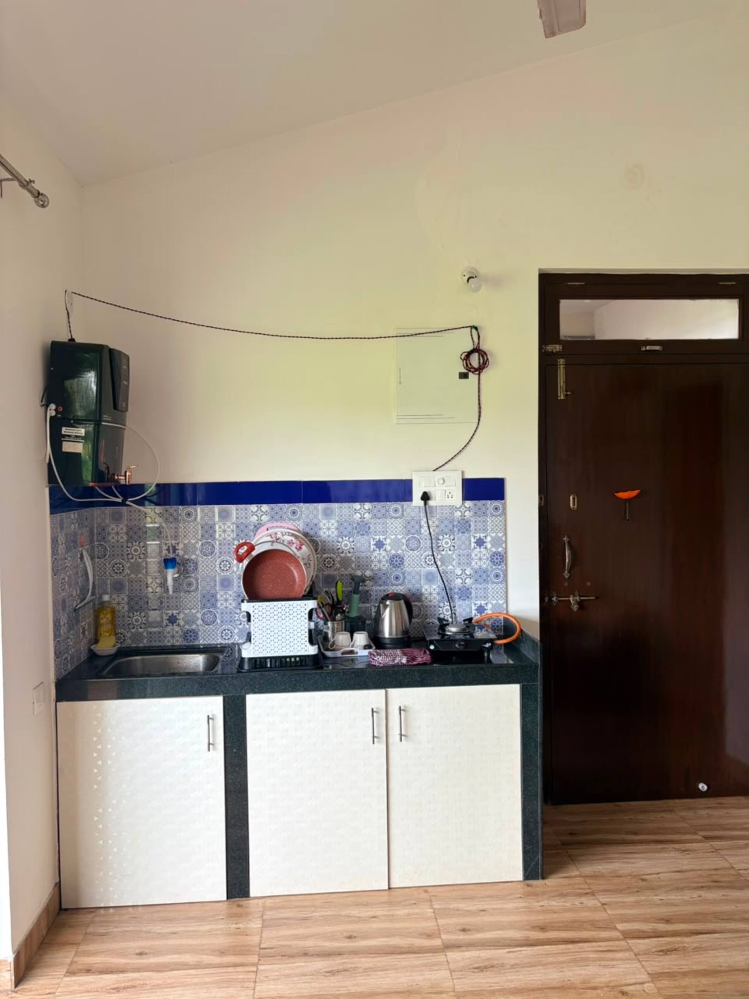 Pari’s greenery home 15